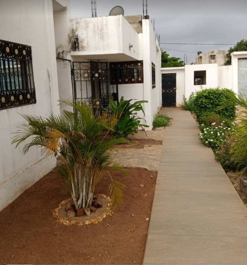 Chambre-salon meublée - Avenou, Lomé